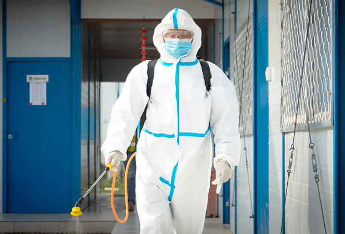 alt="Backpack Power Sprayer for pest control with durable design, spraying insecticides in residential and commercial areas"