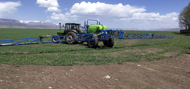 AGRICULTURAL BOOM SPRAYER(TRACOT SPRAYER)PXL22/1200